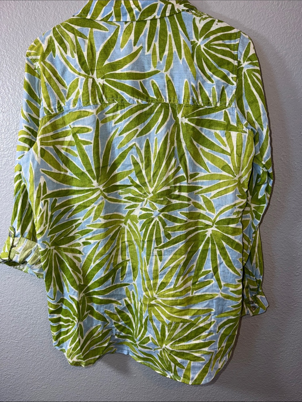 Blue and Green Palm-Print 100% Linen Button-Front Shirt - Picture 7 of 8
